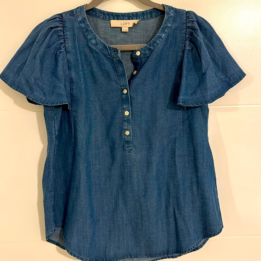 Loft Denim Top with flutter sleeves - Picture 1 of 3